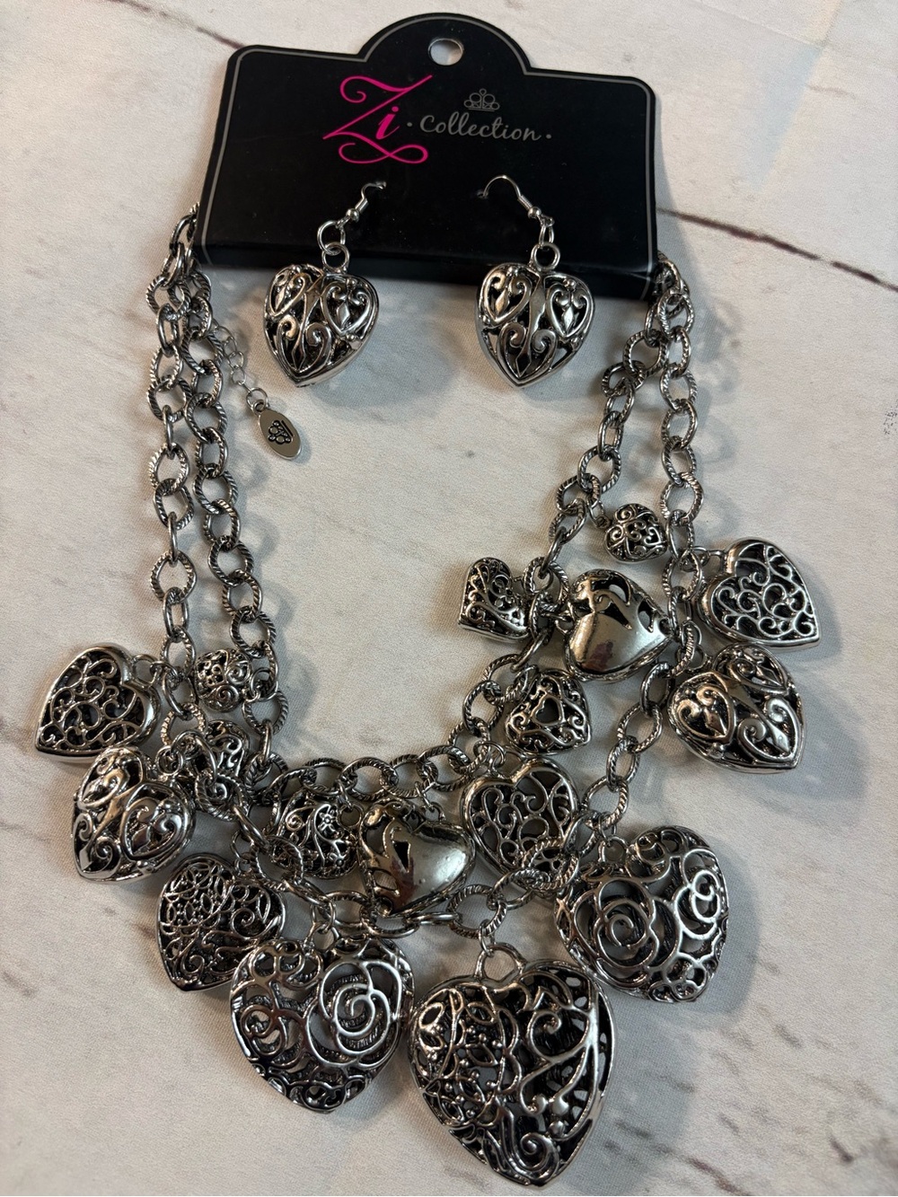 Cherish 2019 Paparazzi Exclusive Zi Collection Heart Necklace Set